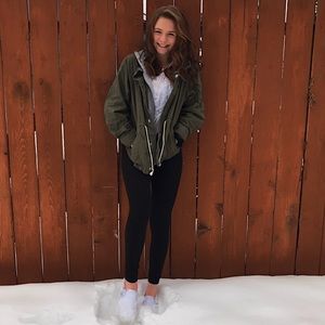 Meet your Posher, Samantha